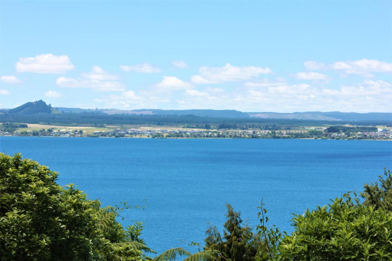 Lake View Garden Apartment Taupo Exterior photo