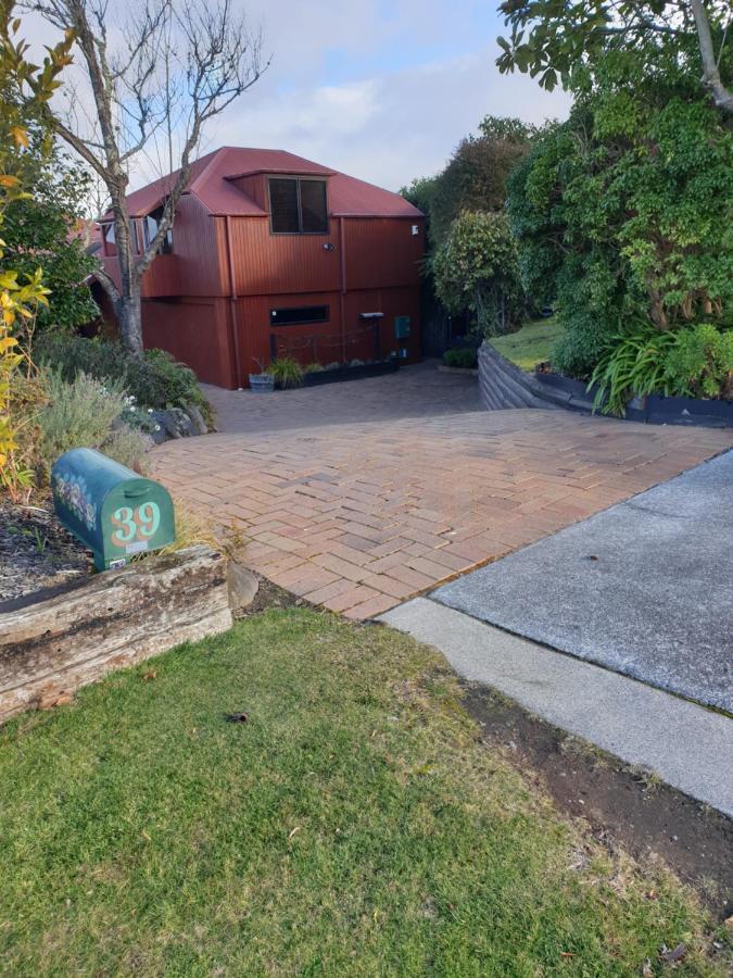 Lake View Garden Apartment Taupo Exterior photo